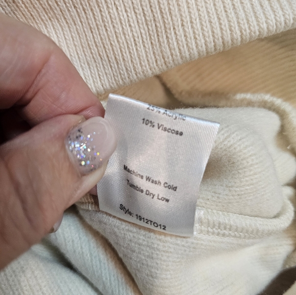 Choosy Oversized Boyfriend Sweater Cream Ribbed Turtleneck Pullover NWT Small - Picture 9 of 12